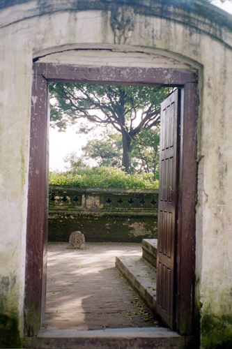 templedoor.jpg
